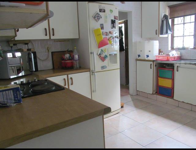 6 BEDROOM HOUSE FOR SALE IN SEA VIEW